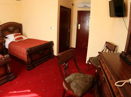 Hotel Daisy Superior