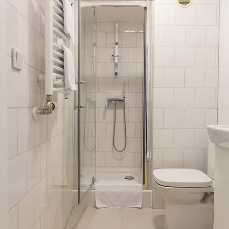 Apartment Udanypobyt Studio Rejtana 11