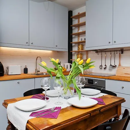 Apartment Echodom Zygmunta Augusta 5 *