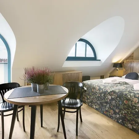 Antique Plac Szczepanski Apart Otel