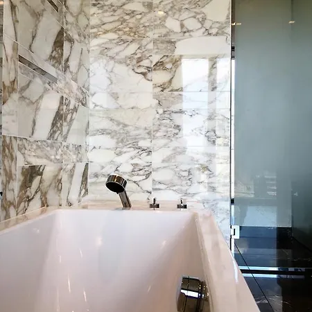 Mondrian Luxury & Old Town Aparthotel 5*