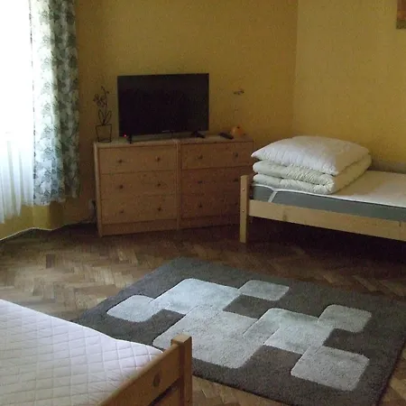 Hostel Old Walls *
