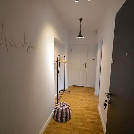 Apartment Apartament R4 *