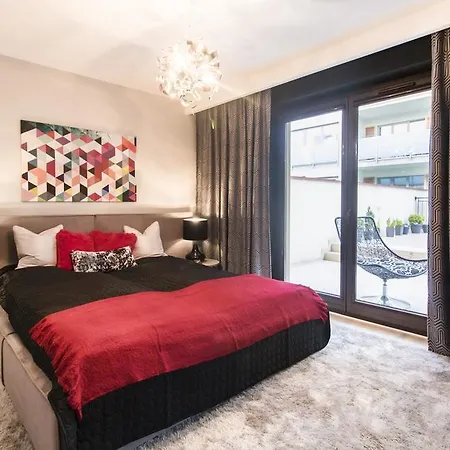 Kings City - Skawinska Apartment *