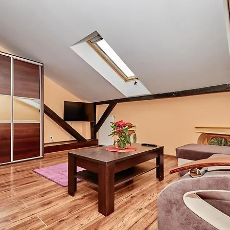 Skyline Krakow-oldtown Apartment