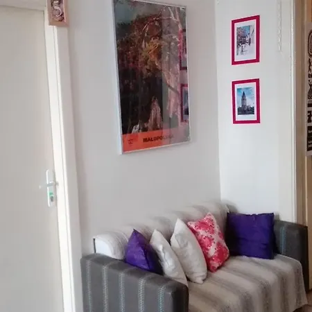 Aleje 28 Hostel *