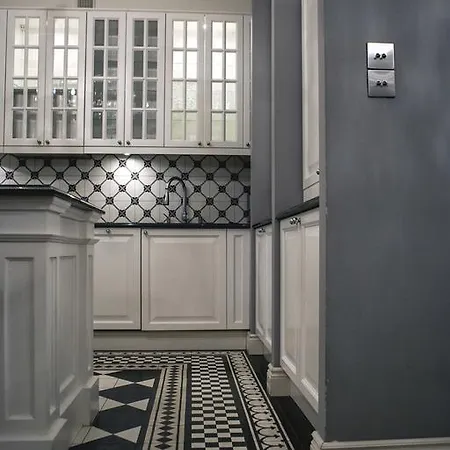 Apartment Royal By Otr