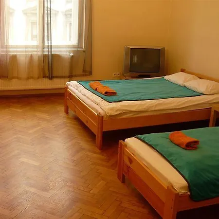 Hostel Aston *