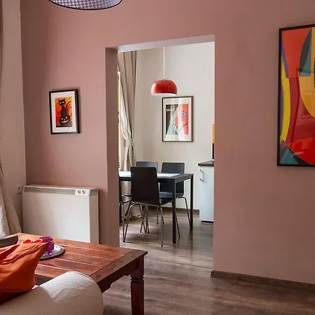 Lounge *