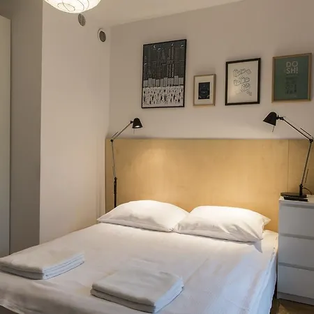 Apartment Udanypobyt Studio Rejtana 11 *