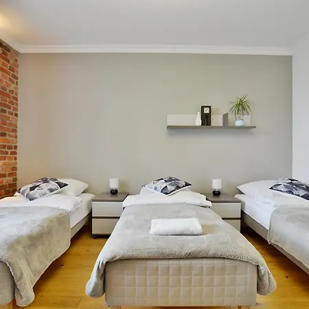 Apartment Brzozowa 15 *