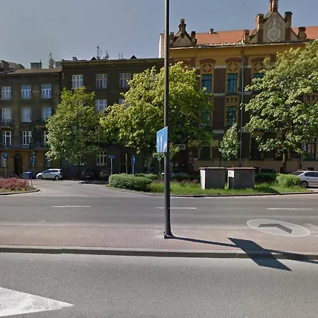 2 Nights Apartments - Great Location, Right Next To Main Rail And Bus Station, 10 Min To Main Square By Foot Aparthotel Krakow