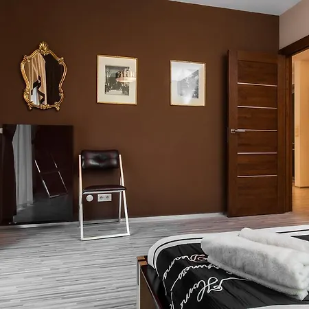Apartment Echodom Szlak 77 *