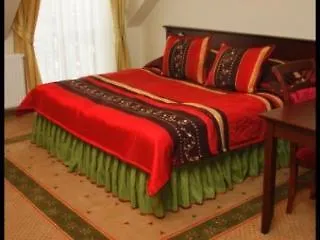 Dworek Magnat Bed & Breakfast