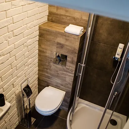 Modern In Old City Aparthotel