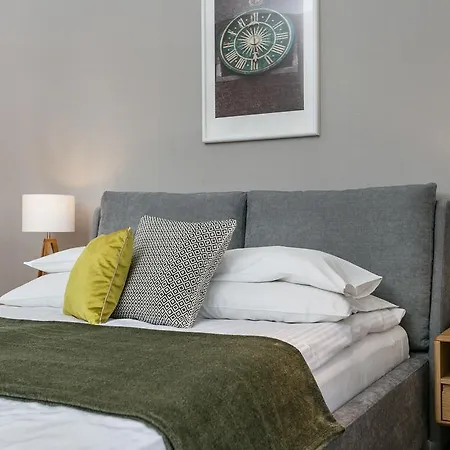 Venetian House Market Square Aparthotel Krakov