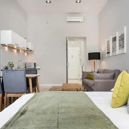 Venetian House Market Square 4*