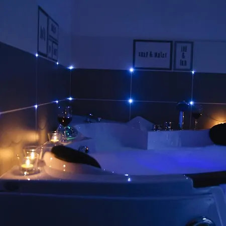 Bedrouse Jacuzzi Starowislna - Old Town *