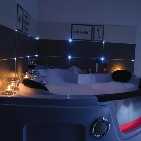 Bedrouse Jacuzzi Starowislna - Old Town