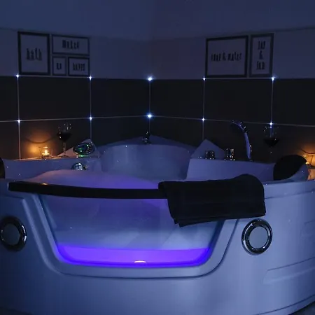 Bedrouse Jacuzzi Starowislna - Old Town Krakow