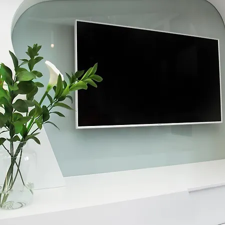 Bed&bath Futuristic Apartment *