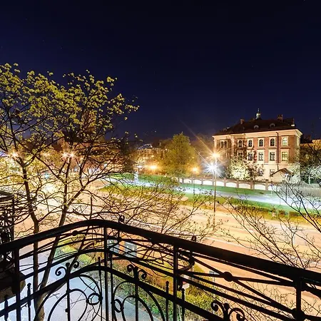 2 Nights Apartments - Great Location, Right Next To Main Rail And Bus Station, 10 Min To Main Square By Foot Aparthotel Krakow