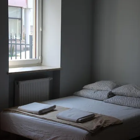 999 Aparthostel Hostel Krasków