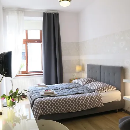 Goscinne Poselska 20 *