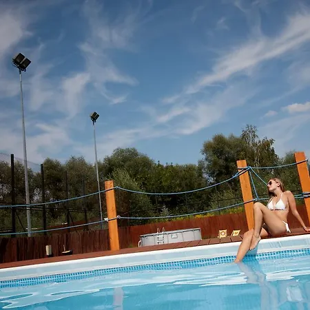 Aparthotel & Zakrzowek 4*