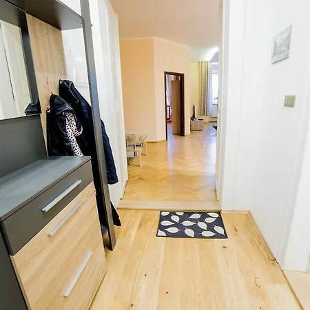 Market Square Apartmán *