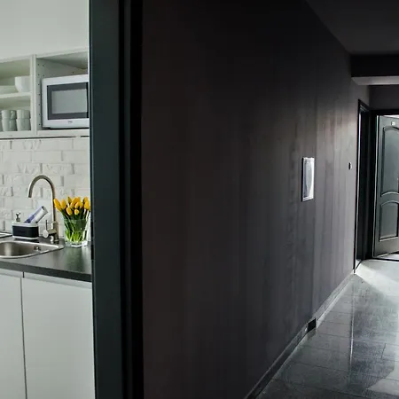 Aparthotel Modern In Old City 3*