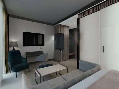 Grand Ascot Hotel