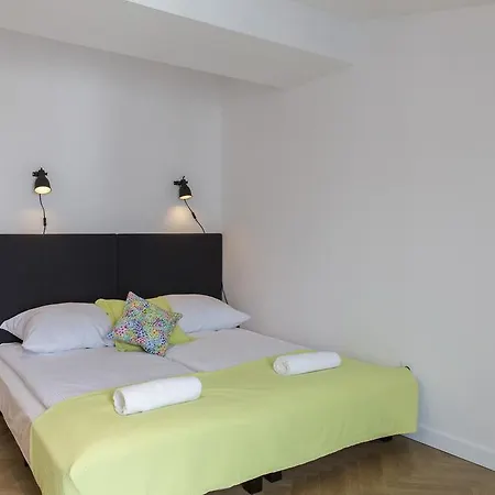 Apartament Helen Wegierska 8 *