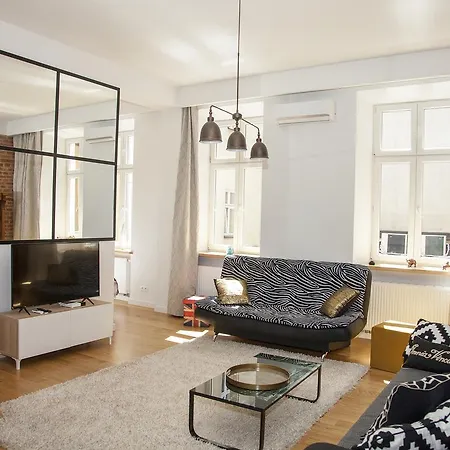 Bc7 Apartment