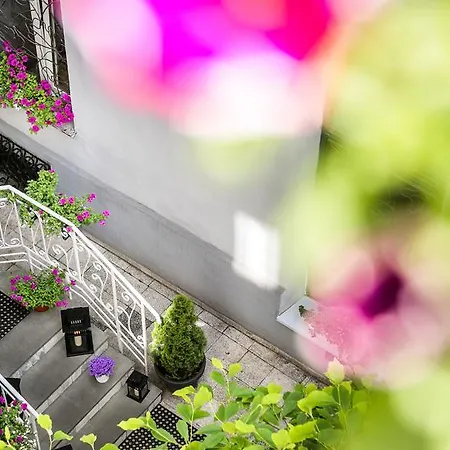 Platinia - Komfortowe Stare Apart Otel 3*