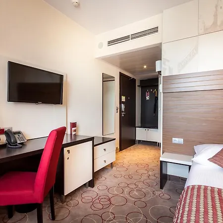 Qubus Hotel
