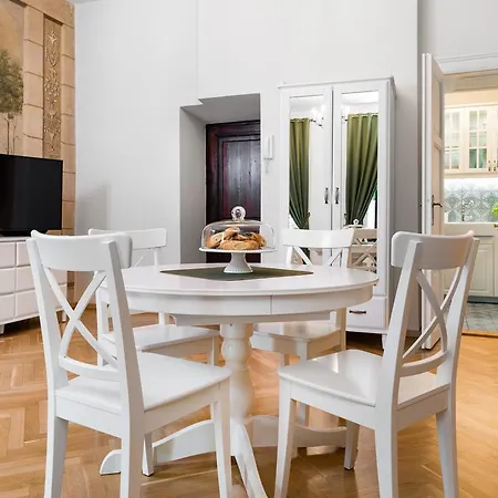 P&j Luxury Krakow