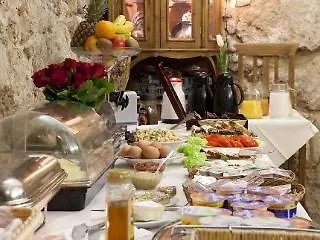 Floryan Old Town Hotel
