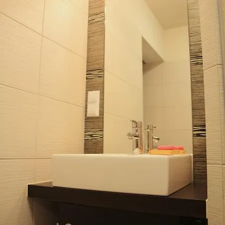 & Zakrzowek Aparthotel Krakow