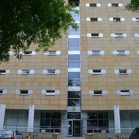 Ds Za Kolumnami Hostel