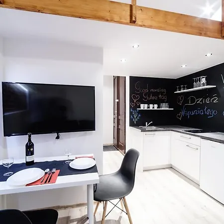Lägenhetshotell 2 Nights - Great Location, Right Next To Main Rail And Bus Station, 10 Min To Main Square By Foot Kraków