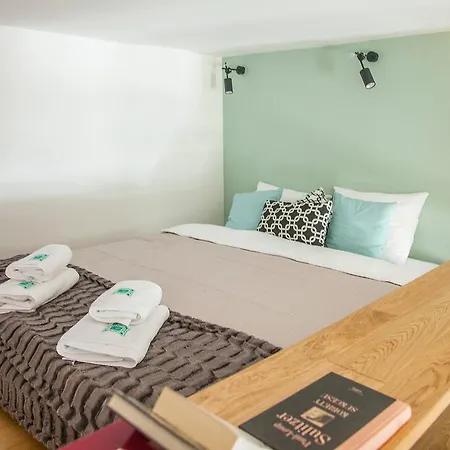 Bc7 Apartment