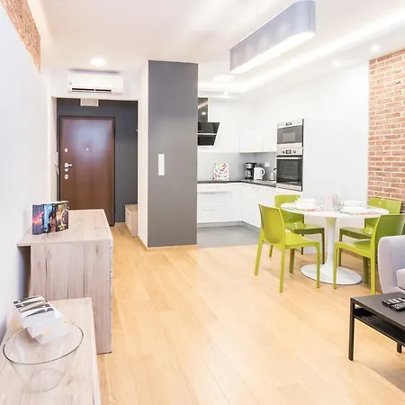 아파트 Cityheaven With Parking And Ac 크라쿠프