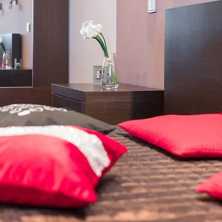 Nad Wisla Z Basenem Apartment *