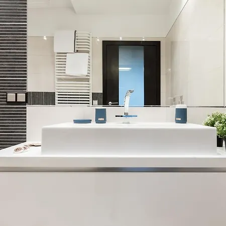 Nad Wisla Z Basenem Apartment Krakow