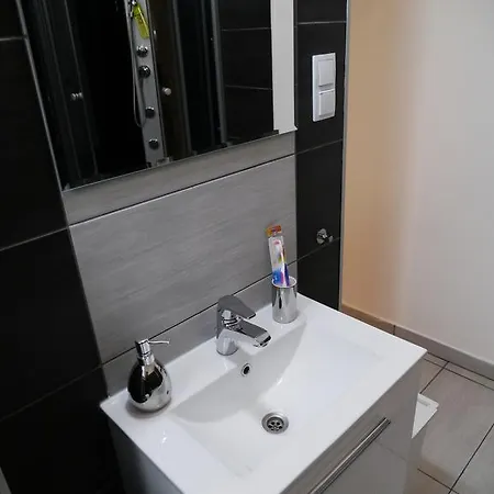 Jagiellonian Apartment *