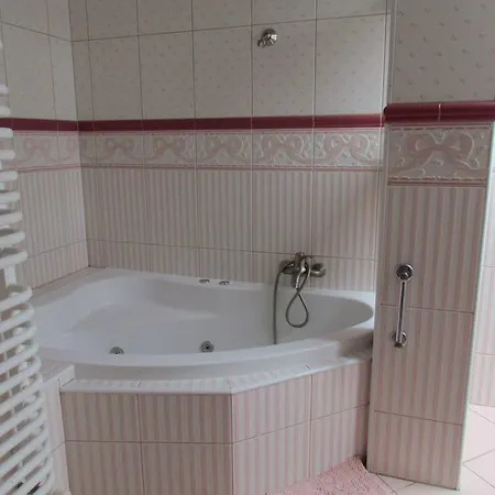 Wakacyjny Dom W Krakowie Holiday home *