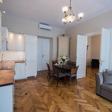 Mjz Old Town Apartment