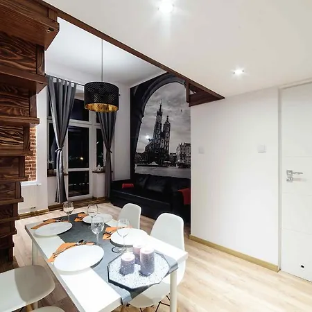 Aparthotel 2 Nights Apartments - Great Location, Right Next To Main Rail And Bus Station, 10 Min To Main Square By Foot 3*