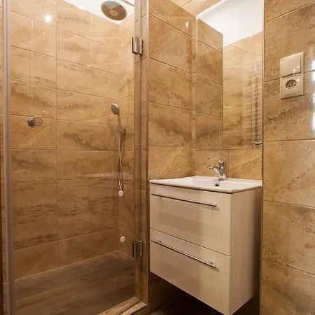 Apartament Globus Apartment *